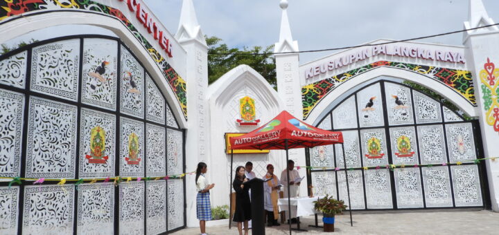 Pemberkatan Porta Gratia Dei Catholic center Keuskupan Palangka Raya